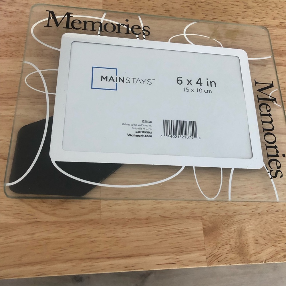 “Memories” Frame
